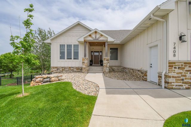 7408 S Ballymore Cir Circle, Sioux Falls, SD 57108