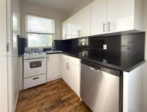 315 W 28th St 17, Miami Beach, FL 33140