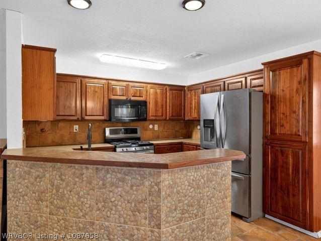 690 Reaves Avenue, Pocola, OK 74902