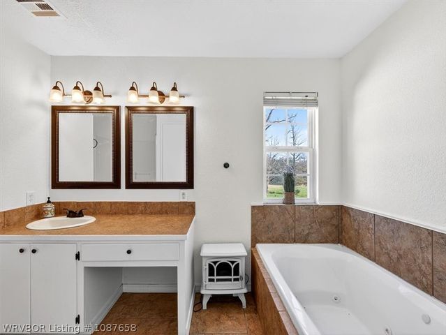 690 Reaves Avenue, Pocola, OK 74902