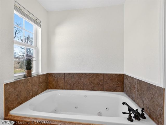 690 Reaves Avenue, Pocola, OK 74902