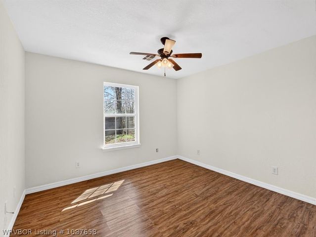 690 Reaves Avenue, Pocola, OK 74902