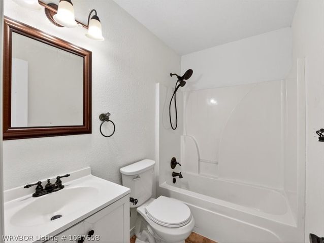 690 Reaves Avenue, Pocola, OK 74902