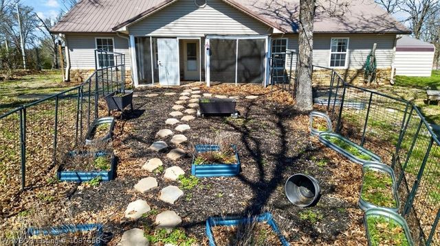 690 Reaves Avenue, Pocola, OK 74902