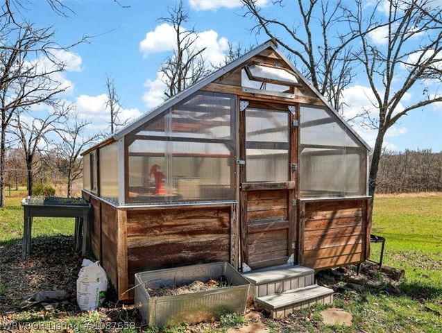 690 Reaves Avenue, Pocola, OK 74902