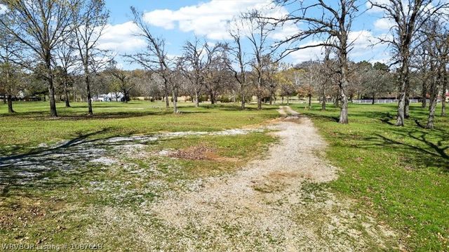 690 Reaves Avenue, Pocola, OK 74902