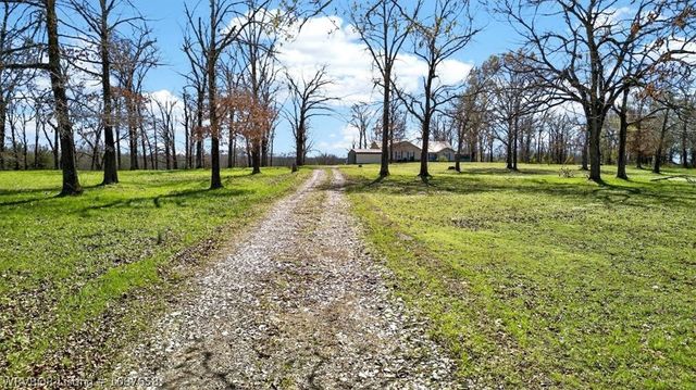 690 Reaves Avenue, Pocola, OK 74902