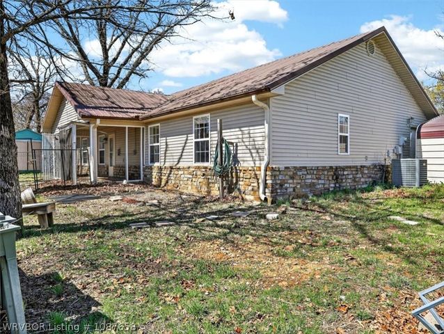 690 Reaves Avenue, Pocola, OK 74902