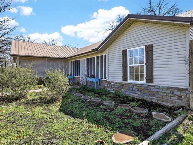 690 Reaves Avenue, Pocola, OK 74902