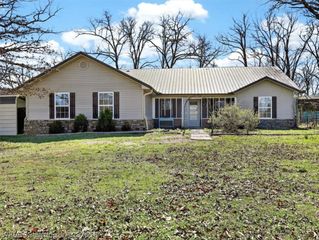 690 Reaves Avenue, Pocola, OK 74902