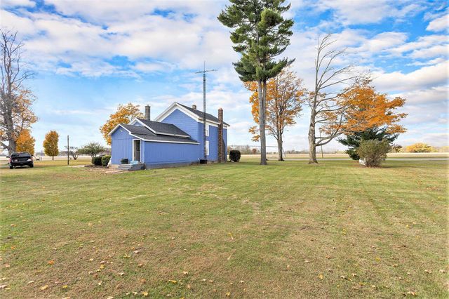55637 Bennett Road, Leonidas Twp, MI 49066