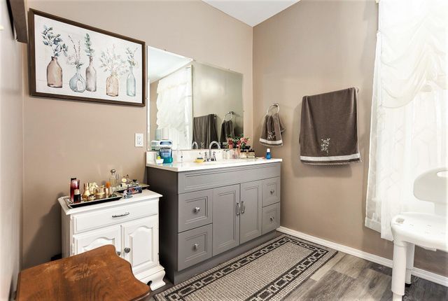 55637 Bennett Road, Leonidas Twp, MI 49066