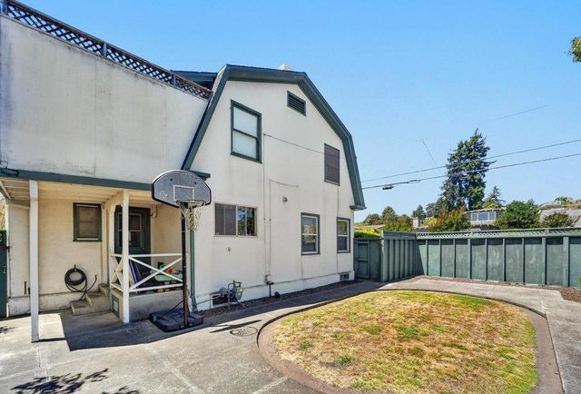 911 King Street, Santa Cruz, CA 95060
