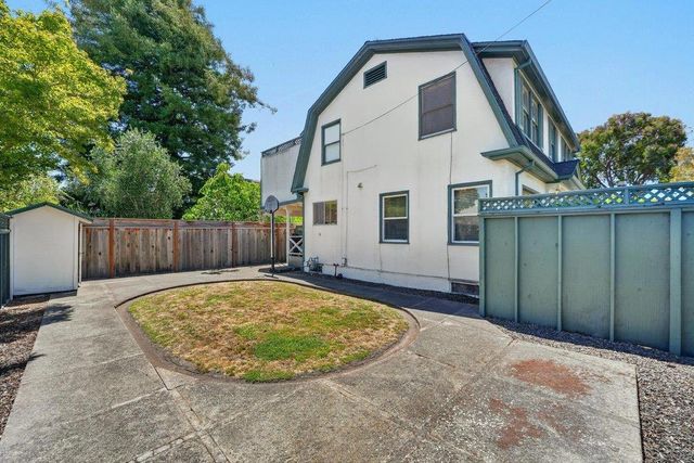911 King Street, Santa Cruz, CA 95060