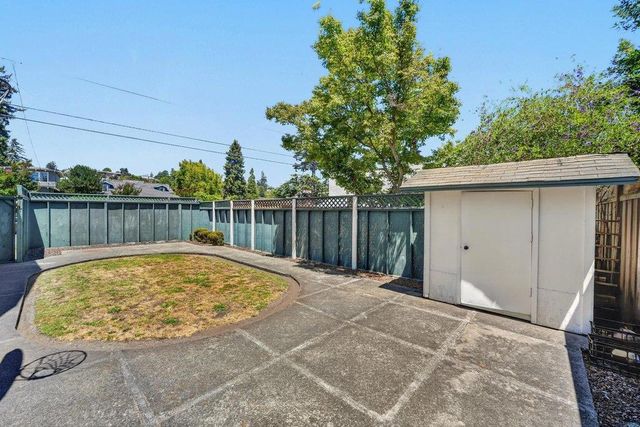 911 King Street, Santa Cruz, CA 95060