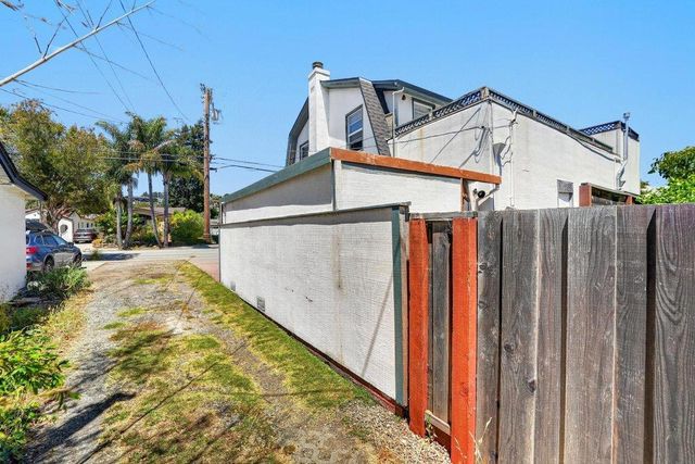 911 King Street, Santa Cruz, CA 95060