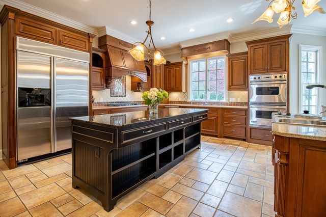 11 Bancroft Pl, Nashville, TN 37215