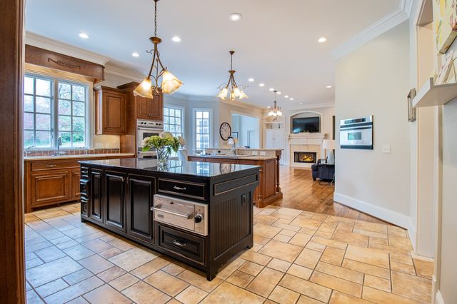 11 Bancroft Pl, Nashville, TN 37215