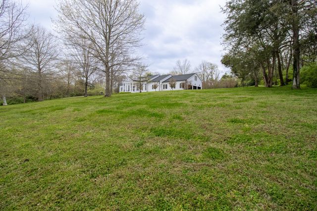 11 Bancroft Pl, Nashville, TN 37215