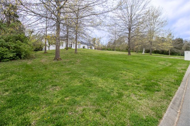 11 Bancroft Pl, Nashville, TN 37215