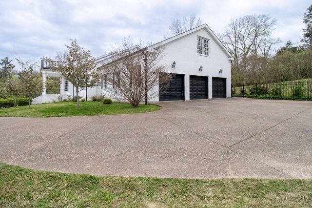 11 Bancroft Pl, Nashville, TN 37215