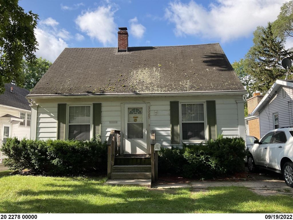 3325 Court Street, Saginaw, MI 48602