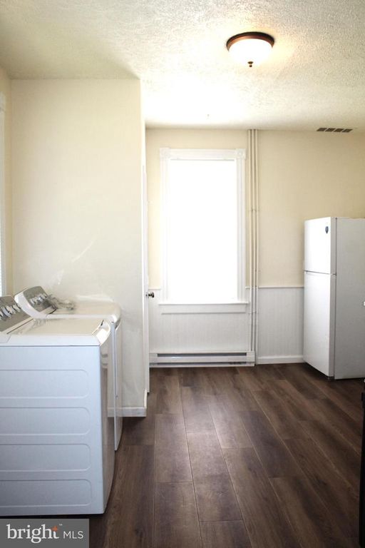 Image 24 of property listing at 215-217 E OFFUTT ST, Cumberland, MD 21502