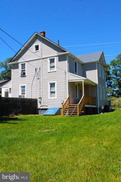 Image 7 of property listing at 215-217 E OFFUTT ST, Cumberland, MD 21502