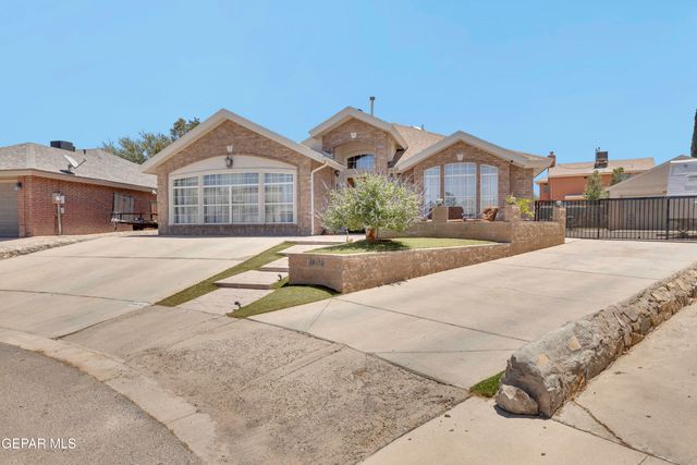 1404 ADOLPH CARSON Place, El Paso, TX 79936