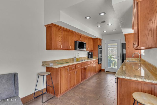 1404 ADOLPH CARSON Place, El Paso, TX 79936