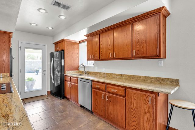 1404 ADOLPH CARSON Place, El Paso, TX 79936