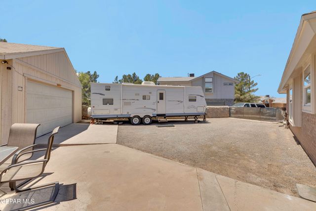1404 ADOLPH CARSON Place, El Paso, TX 79936
