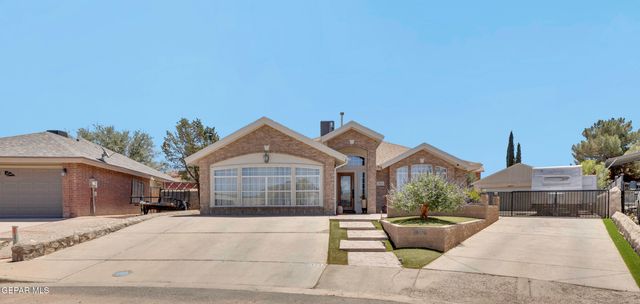 1404 ADOLPH CARSON Place, El Paso, TX 79936