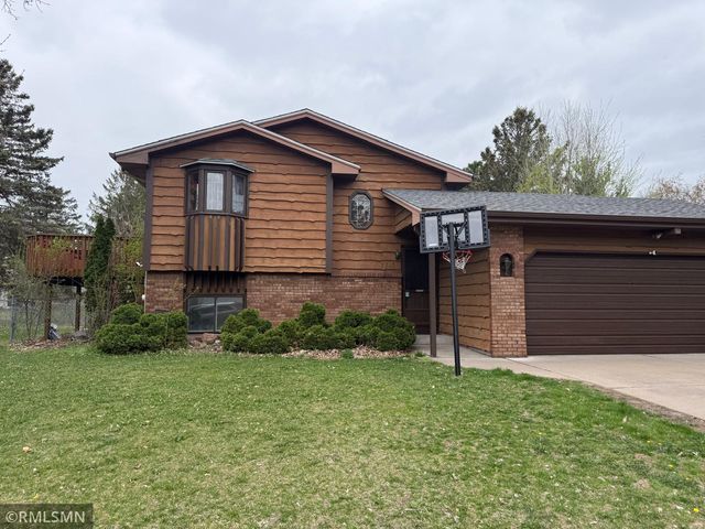 7717 Bryant Avenue N, Brooklyn Park, MN 55444