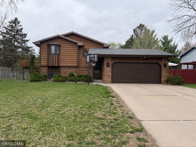 7717 Bryant Avenue N, Brooklyn Park, MN 55444