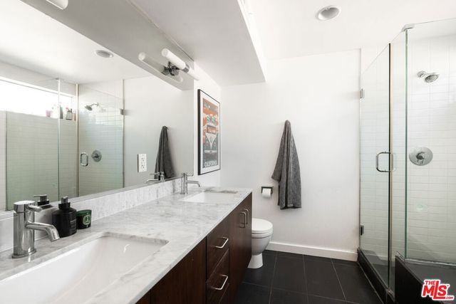 4288 Perlita Avenue, Los Angeles, CA 90039