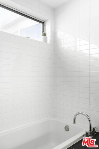 4288 Perlita Avenue, Los Angeles, CA 90039