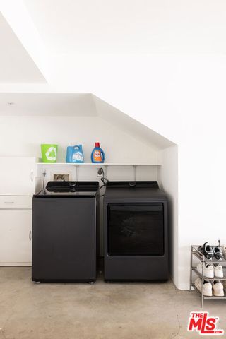 4288 Perlita Avenue, Los Angeles, CA 90039