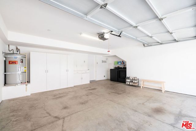 4288 Perlita Avenue, Los Angeles, CA 90039