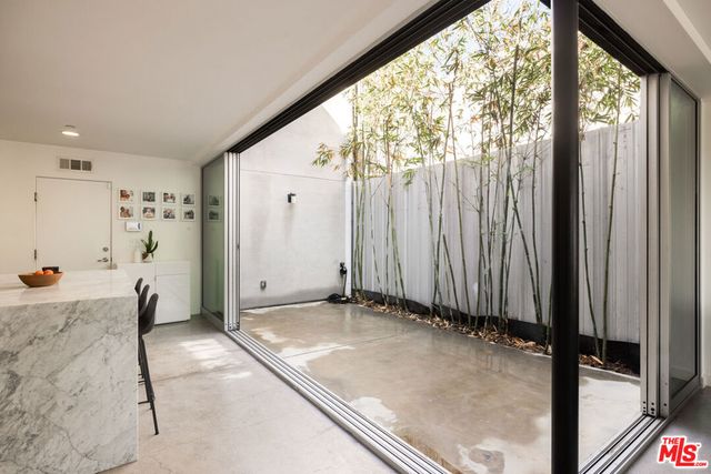 4288 Perlita Avenue, Los Angeles, CA 90039