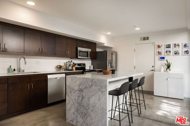 4288 Perlita Avenue, Los Angeles, CA 90039