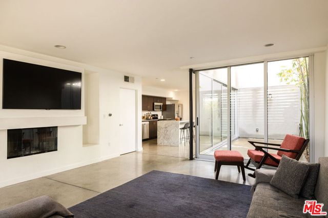 4288 Perlita Avenue, Los Angeles, CA 90039