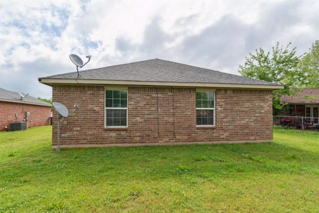 717 S Geronimo Lane, Pauls Valley, OK 73075