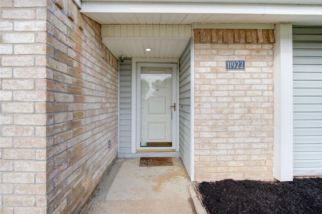 11922 River Meadow Lane, Meadows Place, TX 77477