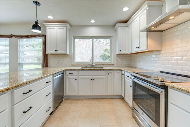 11922 River Meadow Lane, Meadows Place, TX 77477