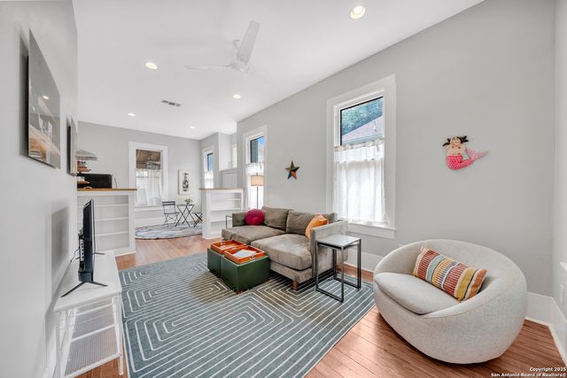 210 Sadie, San Antonio, TX 78210