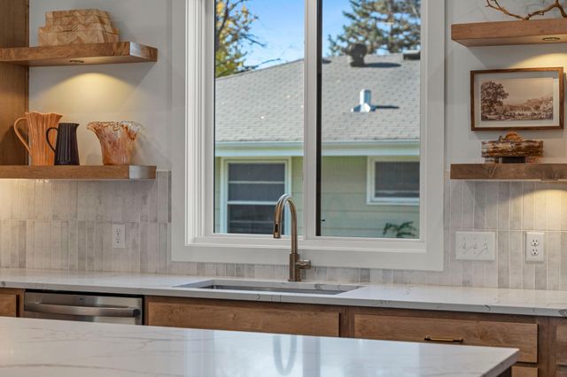 6225 W 37th Street, Saint Louis Park, MN 55416