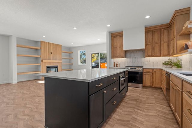 6225 W 37th Street, Saint Louis Park, MN 55416