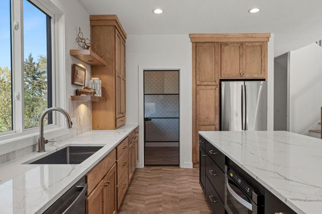 6225 W 37th Street, Saint Louis Park, MN 55416