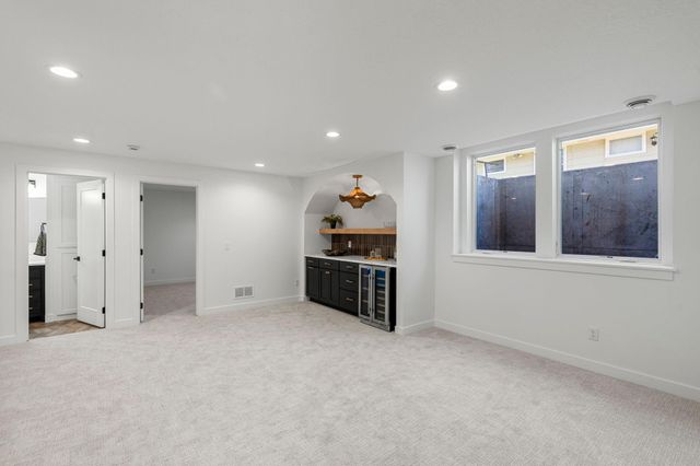 6225 W 37th Street, Saint Louis Park, MN 55416